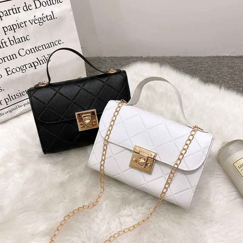 Bolsa Transversal Casual com Corrente